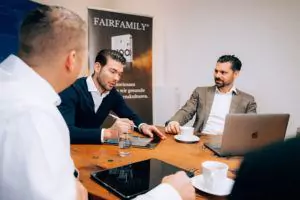 Für Dich als Arbeitgeber ist eines besonders wichtig: Du musst bei Deinen Mitarbeitern beliebt sein und geschätzt werden.