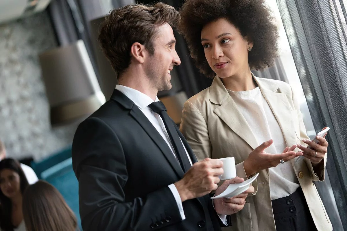  Motiviere Deine Mitarbeiter, indem du qualifiziertes Feedback gibst.