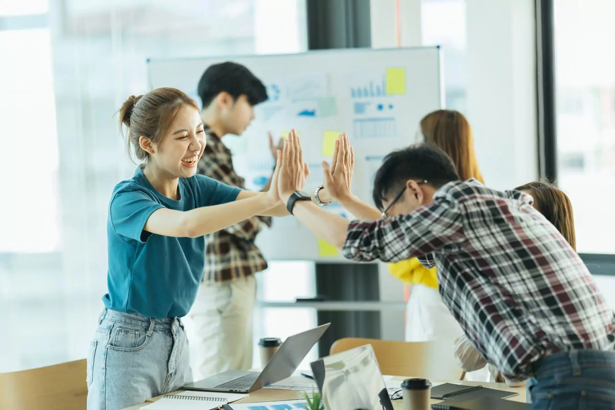 fairfamily_mitarbeiterproduktivitaet_3 Wenn sich Mitarbeiter an ihrem Arbeitsplatz wohlfühlen, hat das einen positiven Einfluss auf ihre Produktivität.