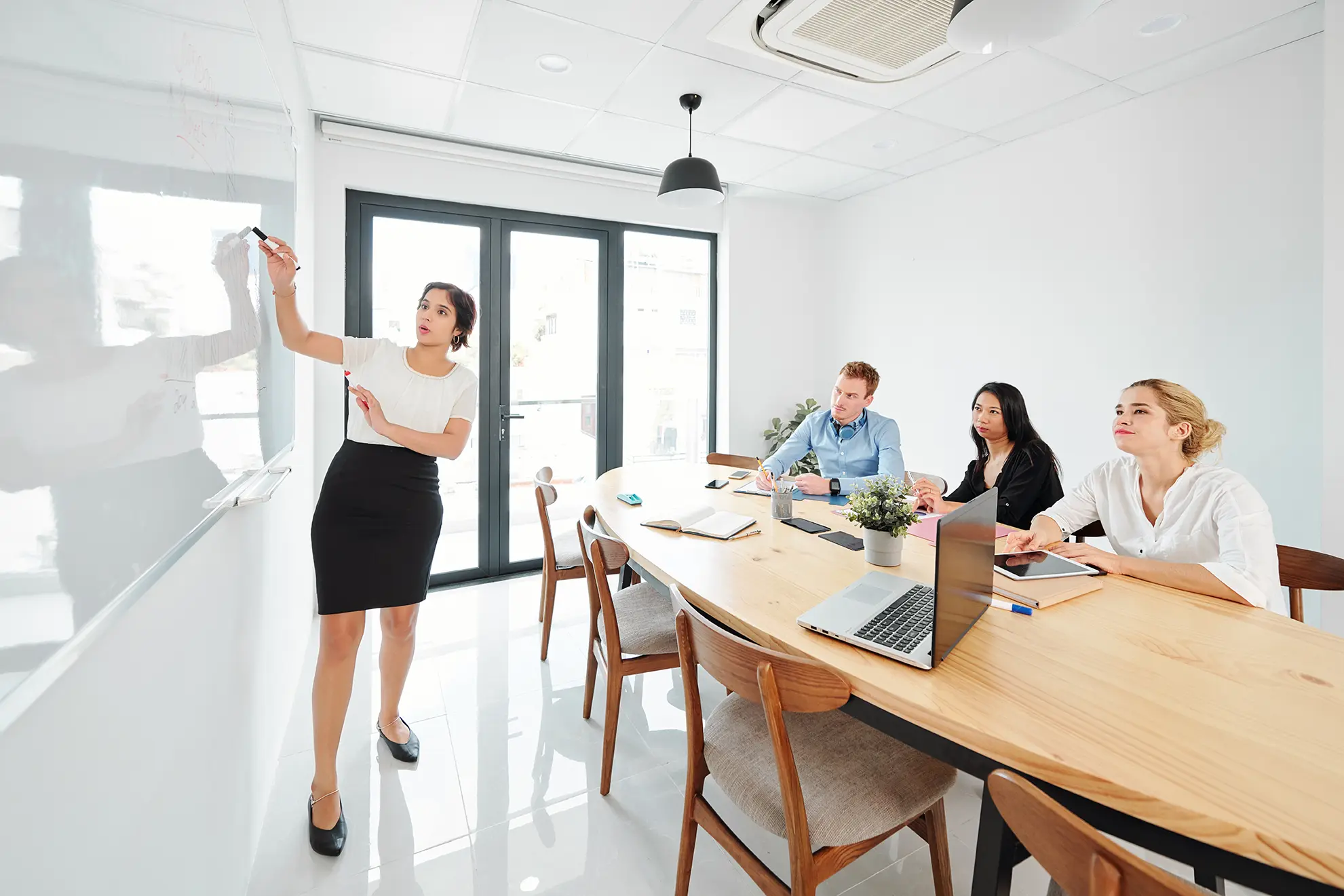leadership Schulungen und Weiterbildungen sind wichtig, um Führungskräfte zu New Leadern zu machen.
