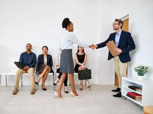 Unternehmen müssen ihre Recruiting-Strategie modernisieren, um sich langfristig auf dem Arbeitnehmermarkt durchzusetzen.