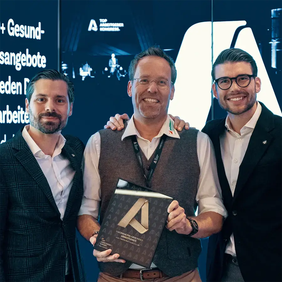 Randolph Moreno Sommer und Felix Anrich mit Award-Gewinnerin